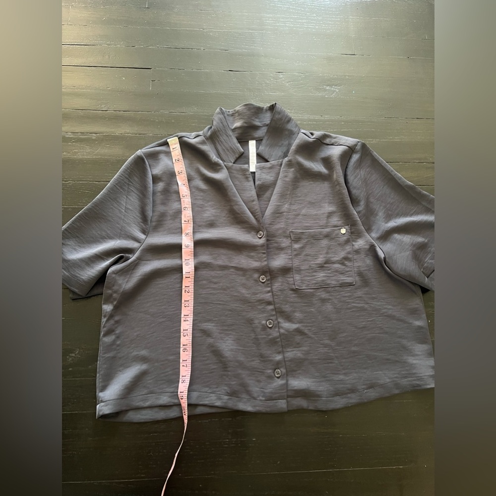 Fabletics Sleep Button Down Top Size Xl - image 6